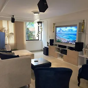 Hermoso Apartamento En El Barrio El Poblado De Medellin, Exclusivo Y Elegante Apartamento