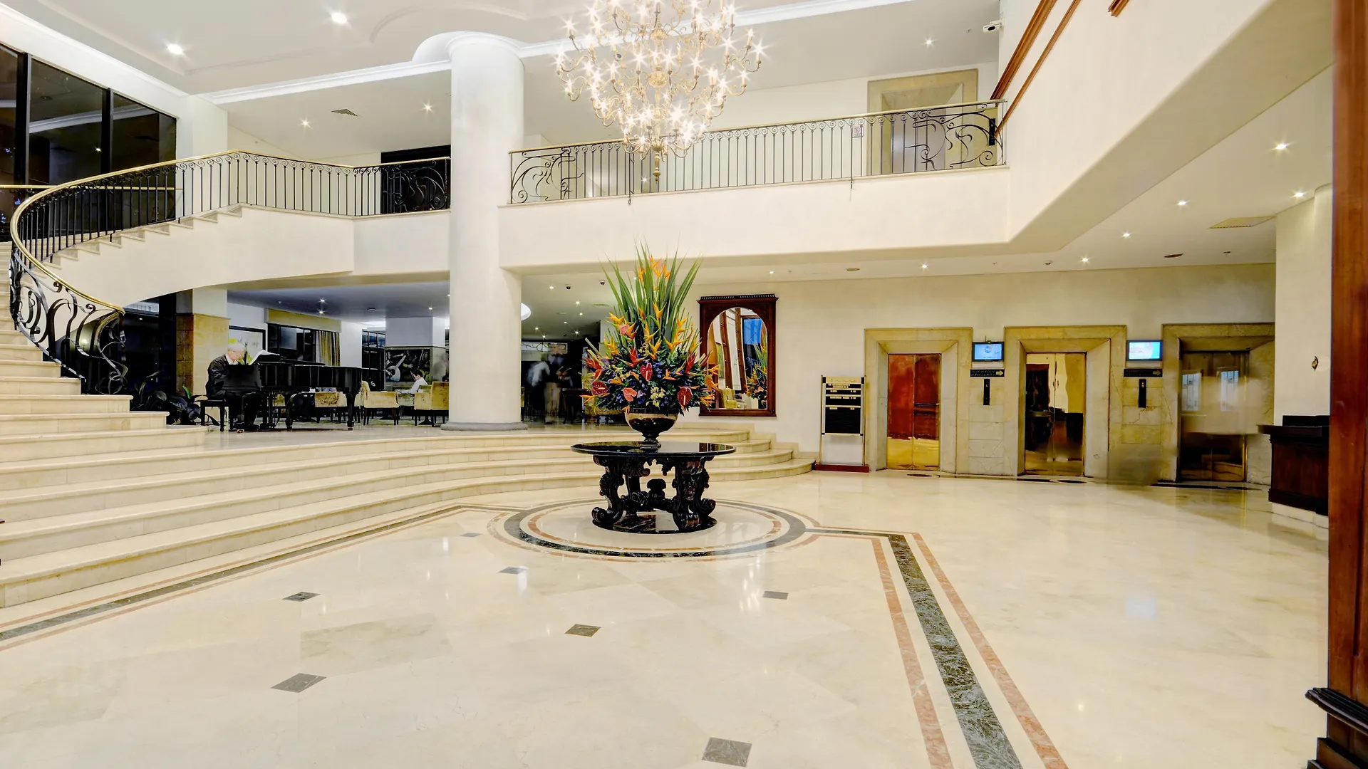 Hotel Dann Carlton Medellin 5*,